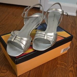 Predictions Metallic Silver Women's Sandals